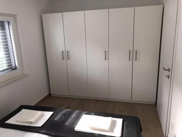 Apartments Haramincic M&B Stara Novalja Esterno foto